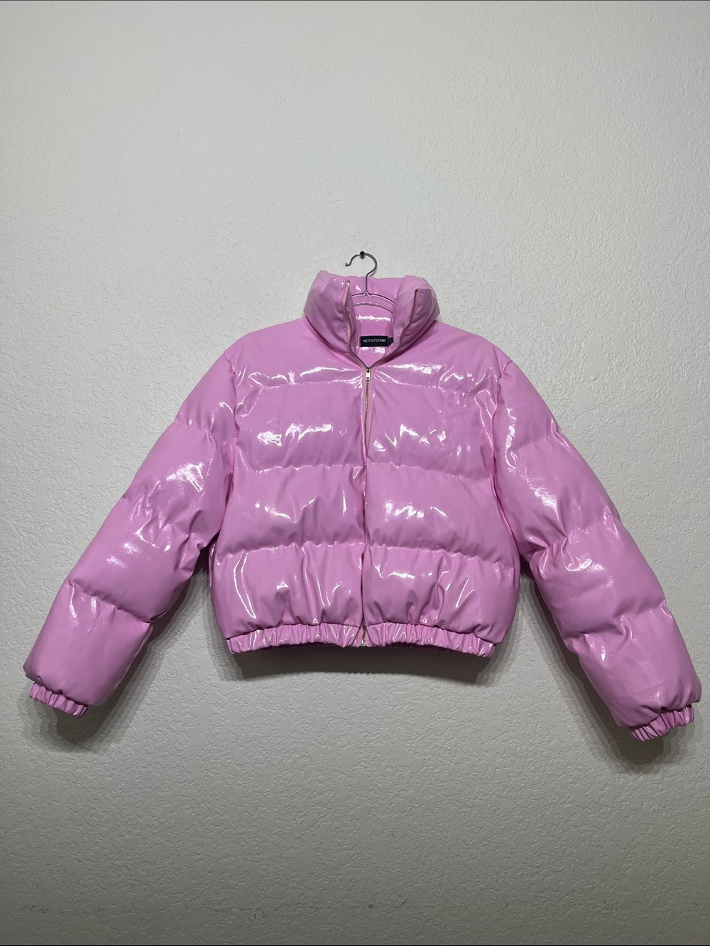 PrettyLittleThing Women’s Size 8 Glossy Bubblegum Pink Cropped Puffer Jacket